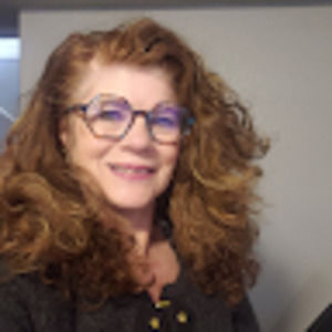 Meet your Posher, Debbie